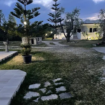 Holiday home Angela Vieste